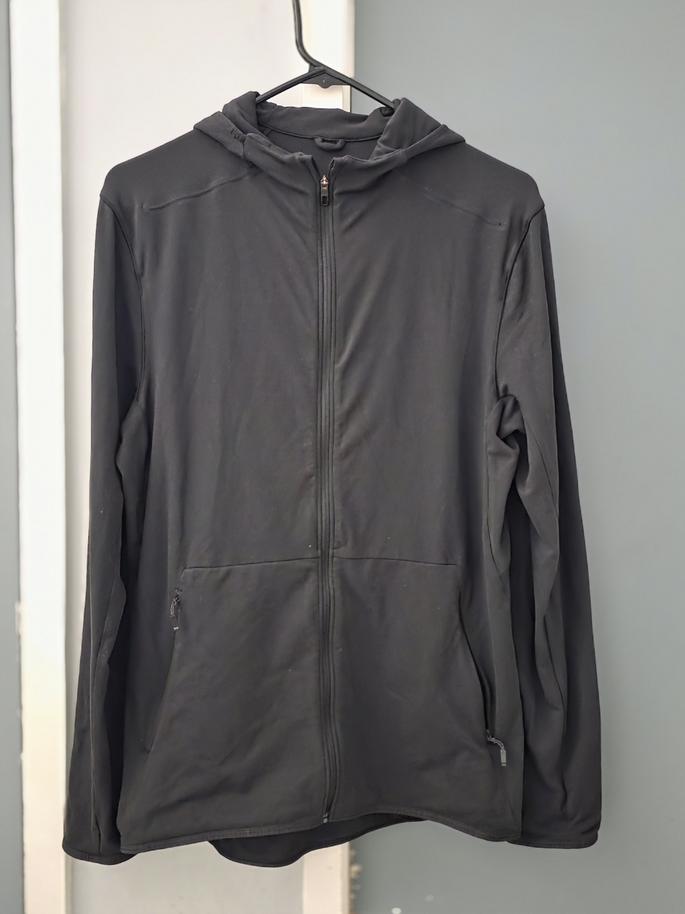 Women's Black Full-Zip Hooded Sweatshirt